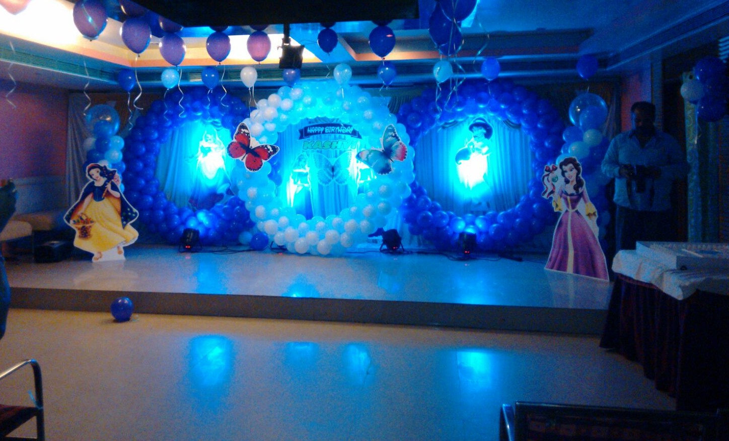 birthday party balloon decorators in bangalore