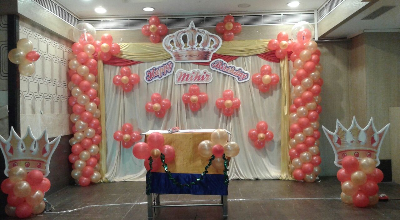 Crown theme birthday party balloon decorators Bangalore