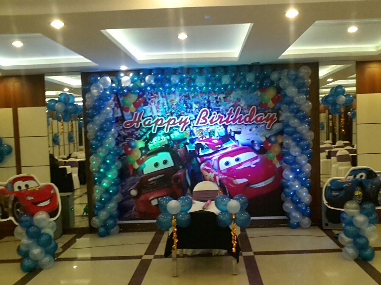 cars theme baloon decoration boys