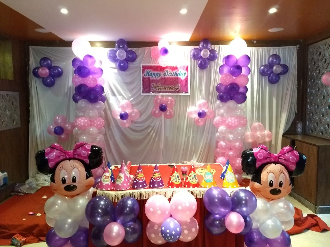 Basic minnie mouse balloon decorators Bangalore