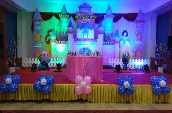 premium birthday party balloon decorators Bangalore