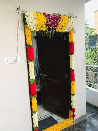house-warming-main-door-flower-decoration-bangalore