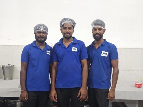 Hiibangalore-catering-services-team-at-Andhra-style-wedding-catering-service-in-ANR-Bhavan-Kasturinagar-Bangalore